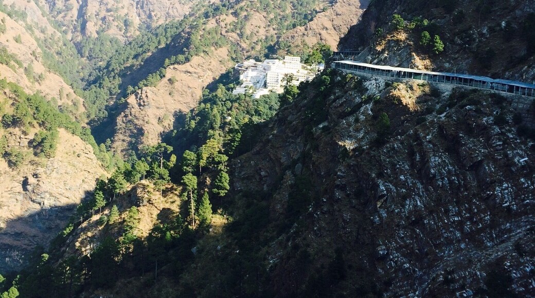 In the midst of Himalaya Maa Vaishno Devi temple(second most visited temple of India ) #BestOf5