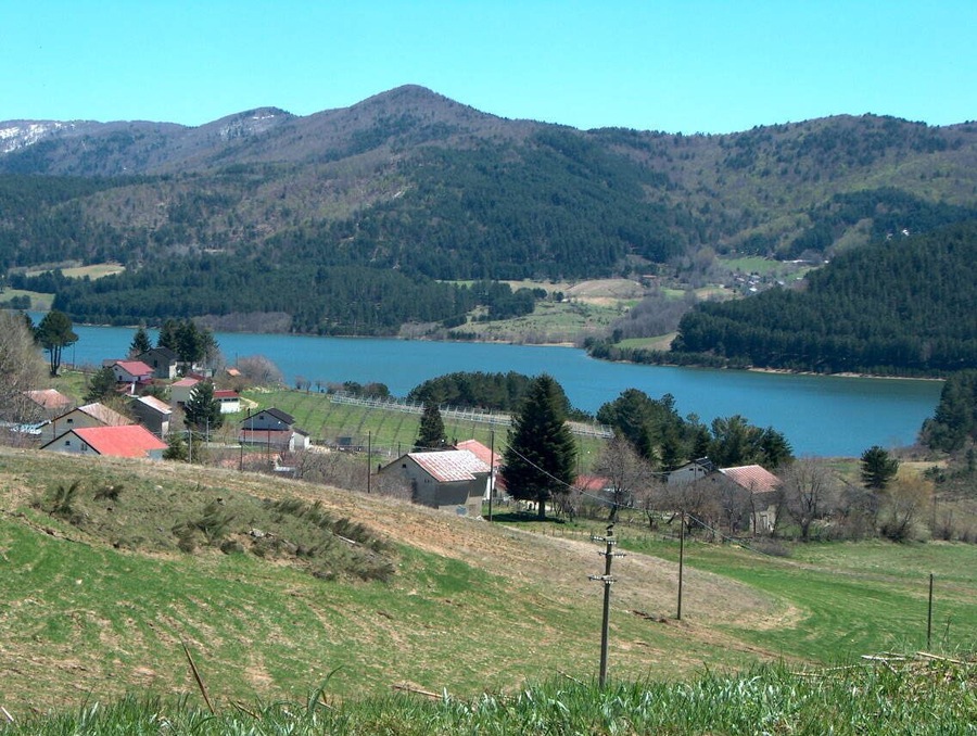Lago Ampollino