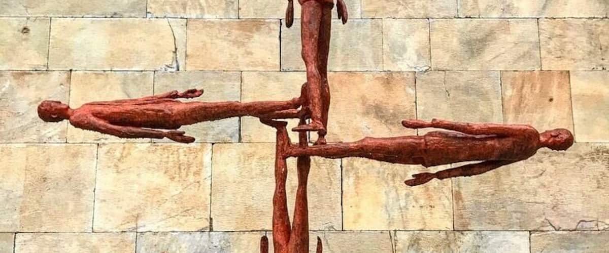 A cute little town 20-30 minutes from Pisa. Worth stopping by if you’re visiting Pisa, especially if you like art and sculpture. They usually have various sculptures on display all over the town, a different artist every few months. This time it was Roberto Bani’s Work.