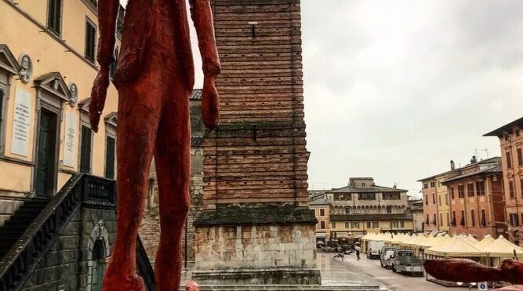A cute little town 20-30 minutes from Pisa. Worth stopping by if you’re visiting Pisa, especially if you like art and sculpture. They usually have various sculptures on display all over the town, a different artist every few months. This time it was Roberto Bani’s Work.