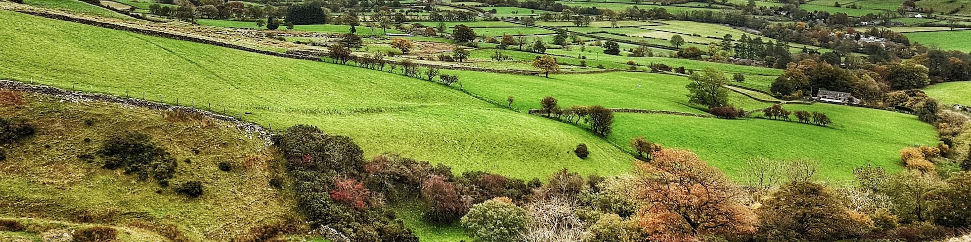 View of Sedbergh, Yorkshire dales from Winder hill.
Beautiful scenery. Taken on a Sony a6000 with 7artisans fisheye lens.