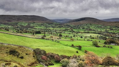 View of Sedbergh, Yorkshire dales from Winder hill.
Beautiful scenery. Taken on a Sony a6000 with 7artisans fisheye lens.