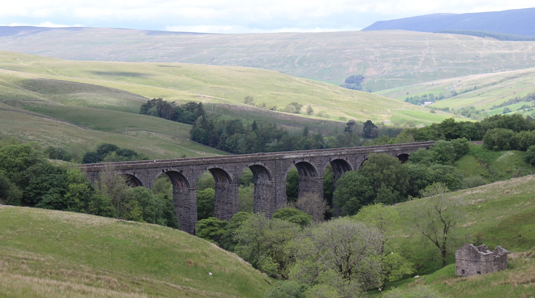 Lovely location nice river underneath