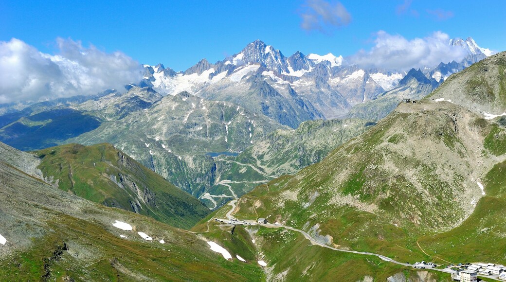 Andermatt featuring landscape views and mountains