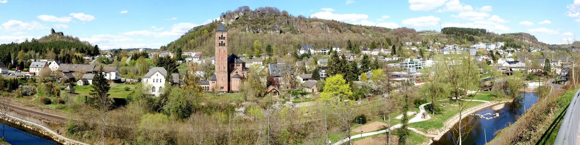 Gerolstein - Erlöserkirche mit Munterley