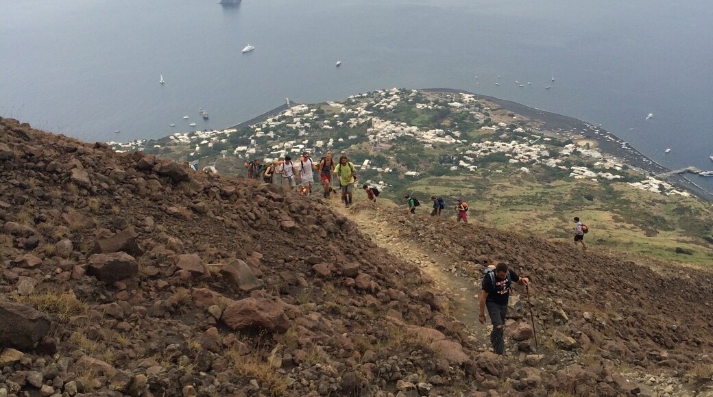 climbing the volcano has been difficult but fantastic 🌍 Stromboli was a little island in the middle of the sea 🌊 #EolianIsland #Italy