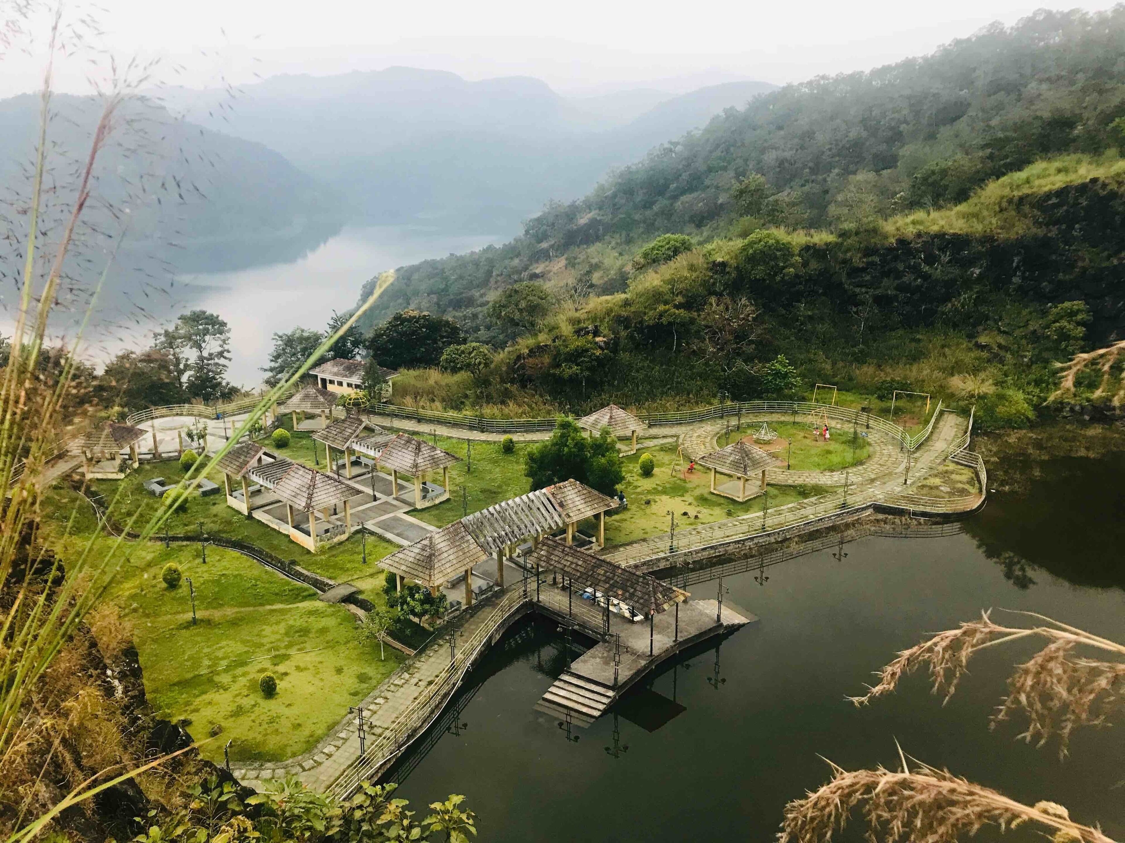 An amazing location on a perfect site... Hillview park gives us the mesmerizing view of idukki dam and its still water body.The park offers some great tea ,coffee, snacks and ice creams... 
Overall a perfect place to roam around with family or a bunch of people.#Hill view park#Idukki#kerala #India#Greatoutdoors#TakeAhike