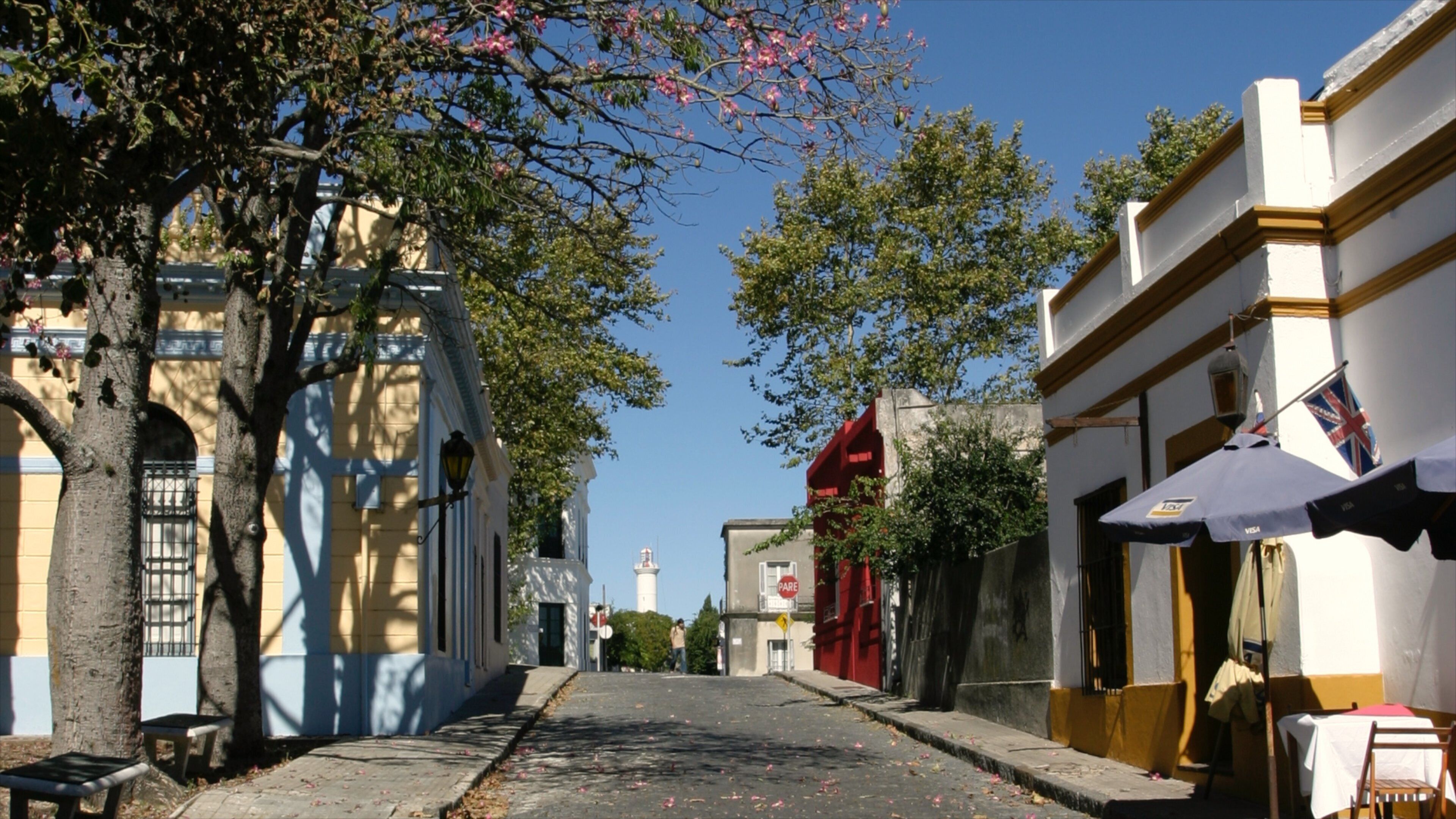 Colonia del Sacramento ofreciendo escenas urbanas