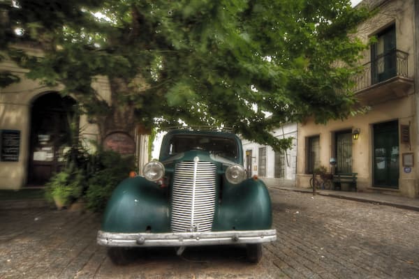 Just a short boat ride over the Rio Plata from Buenos Aires is the sleepy town of Colonia,Uruguay. A complete contrast .
#Ontheroad