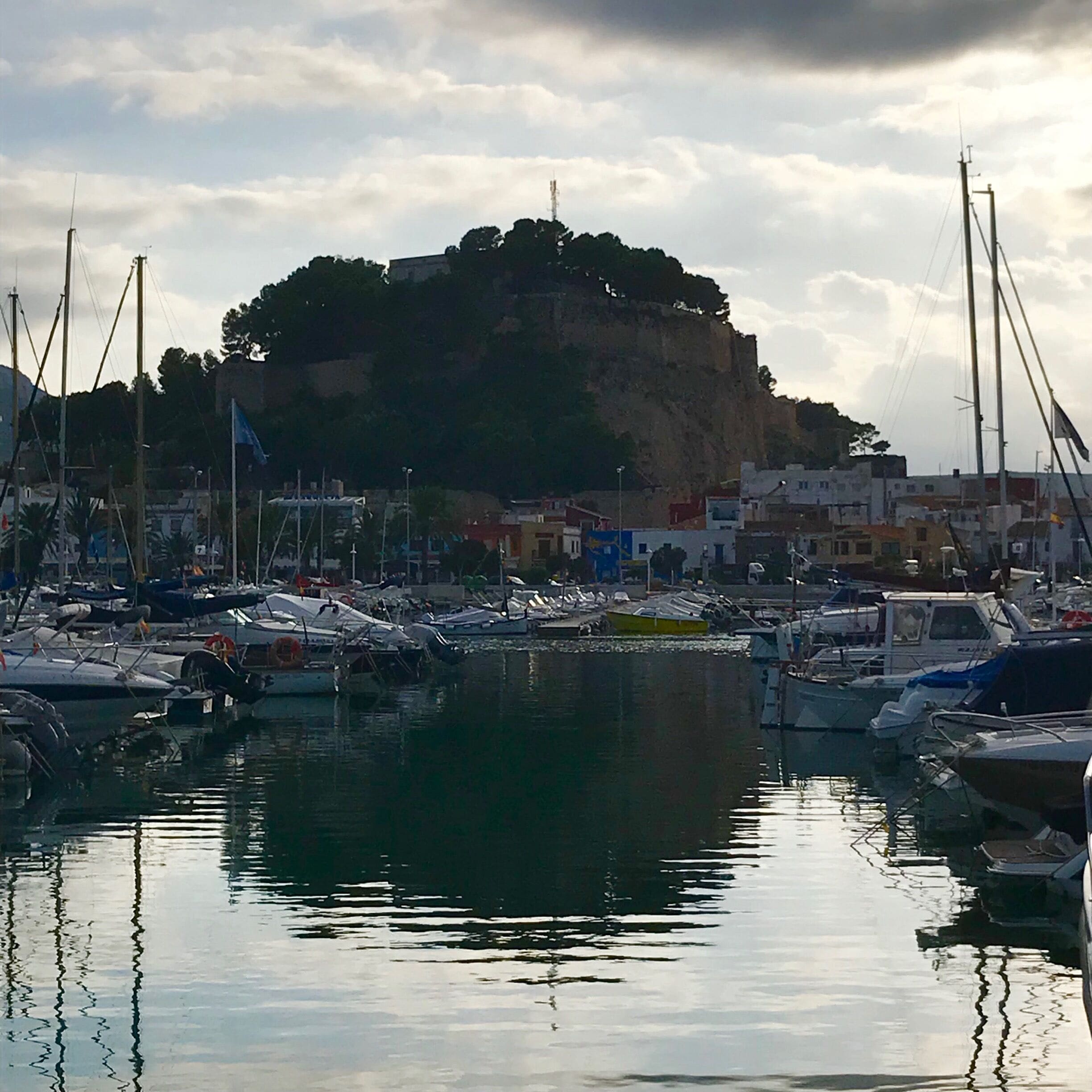 You can just about make out Dénia castle in this distance.