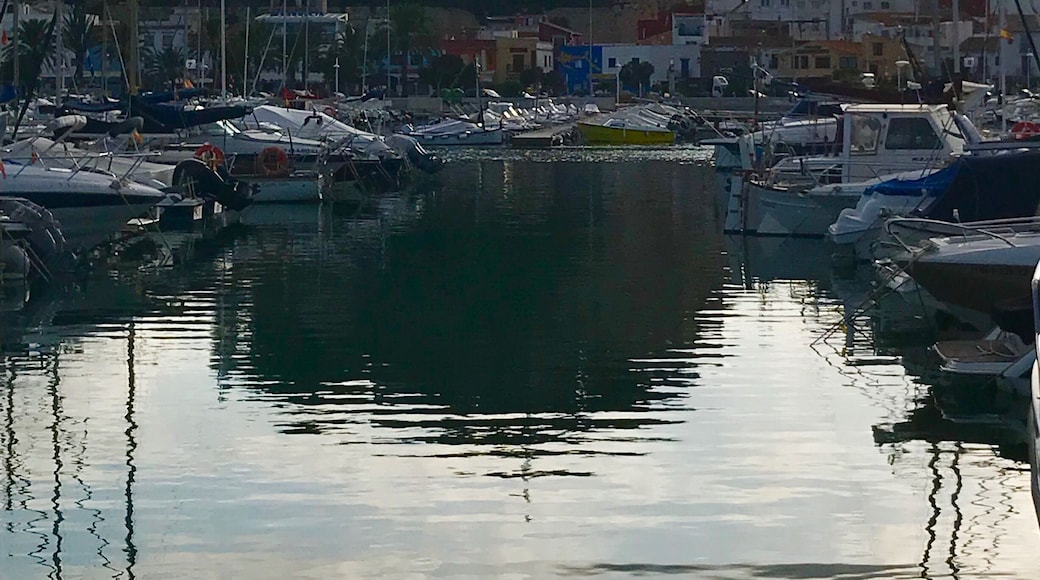You can just about make out Dénia castle in this distance.
