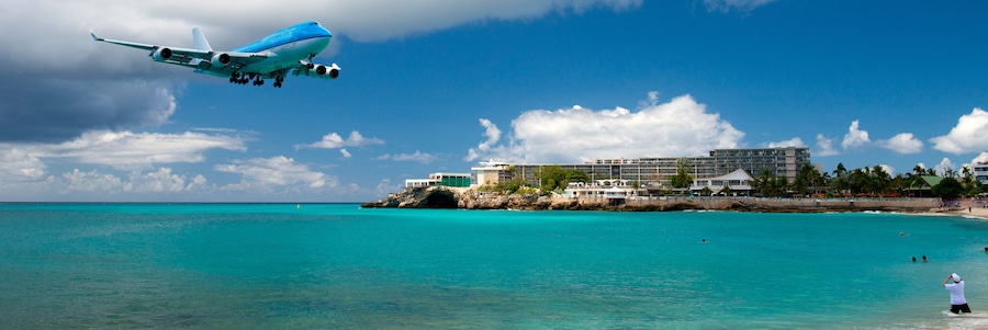 Landing at Sint Maarten Airport