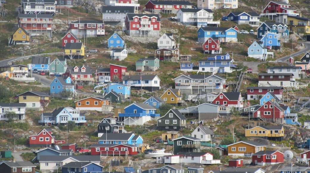 South Greenland - colorful houses in the capital Qaqortoq #hikinggreenland #tasermiut