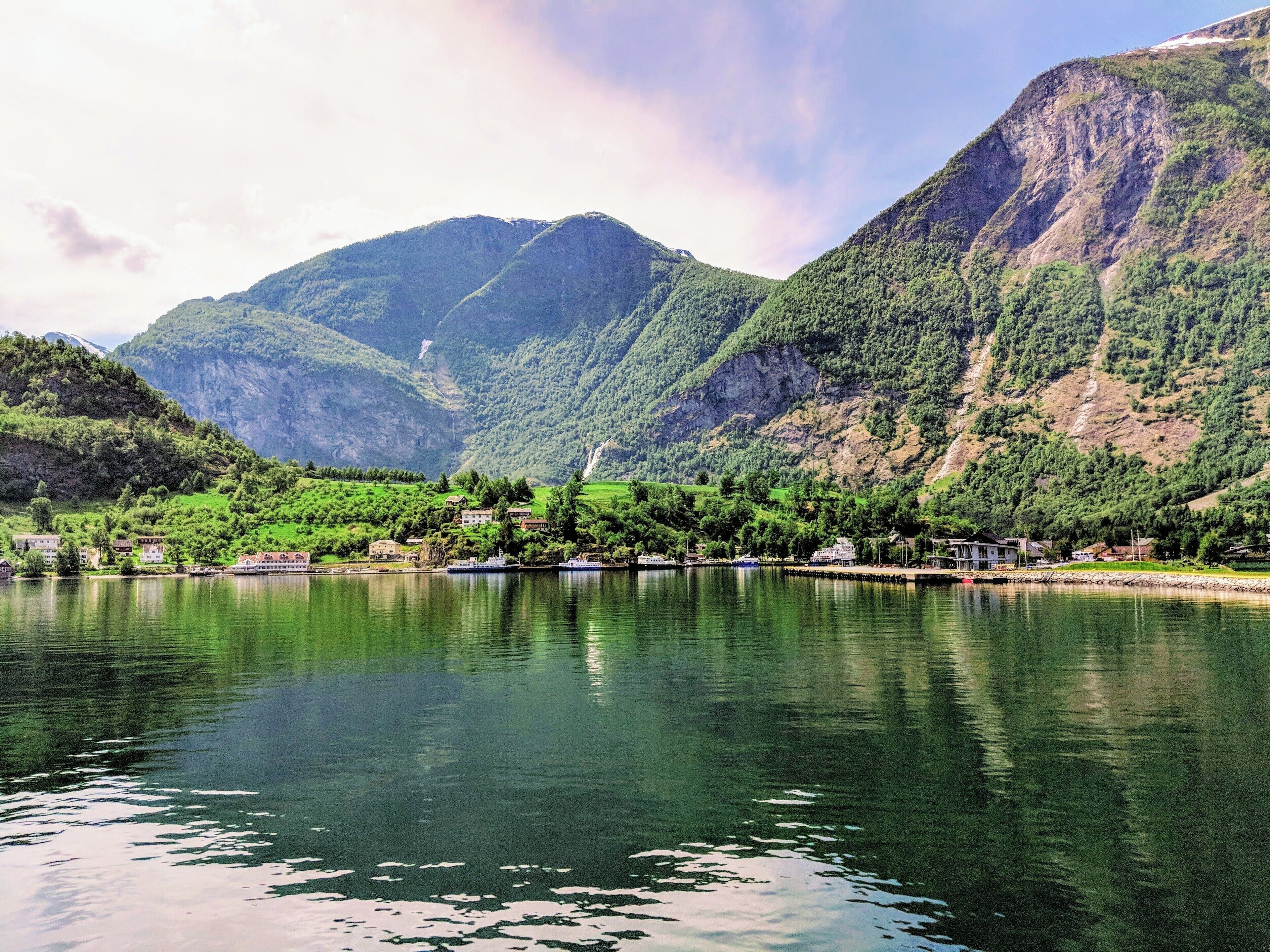 <h2>Top-rated places to stay near the beach in Flåm</h2>