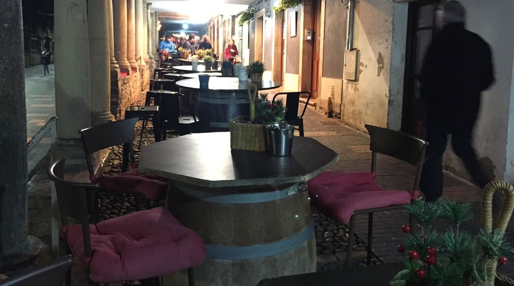 Avilés city center is full of tabernas serving cider and all kind of Asturian specialties...