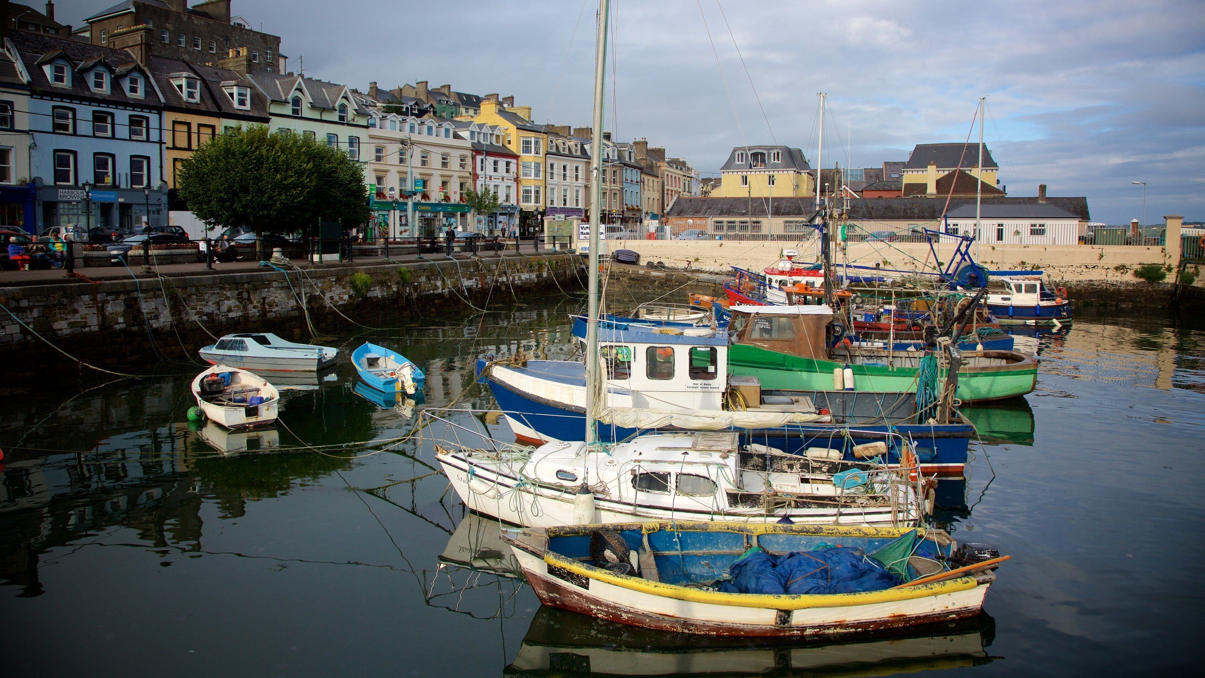 Cobh which includes a marina, boating and a bay or harbour