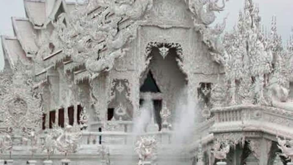 Almost everything here is white
It is called the White Dragon Temple.