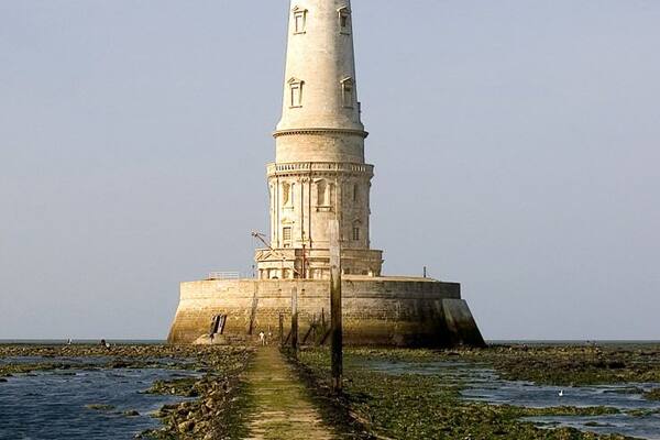 English: Cordouan Lighthouse one hour before low tide