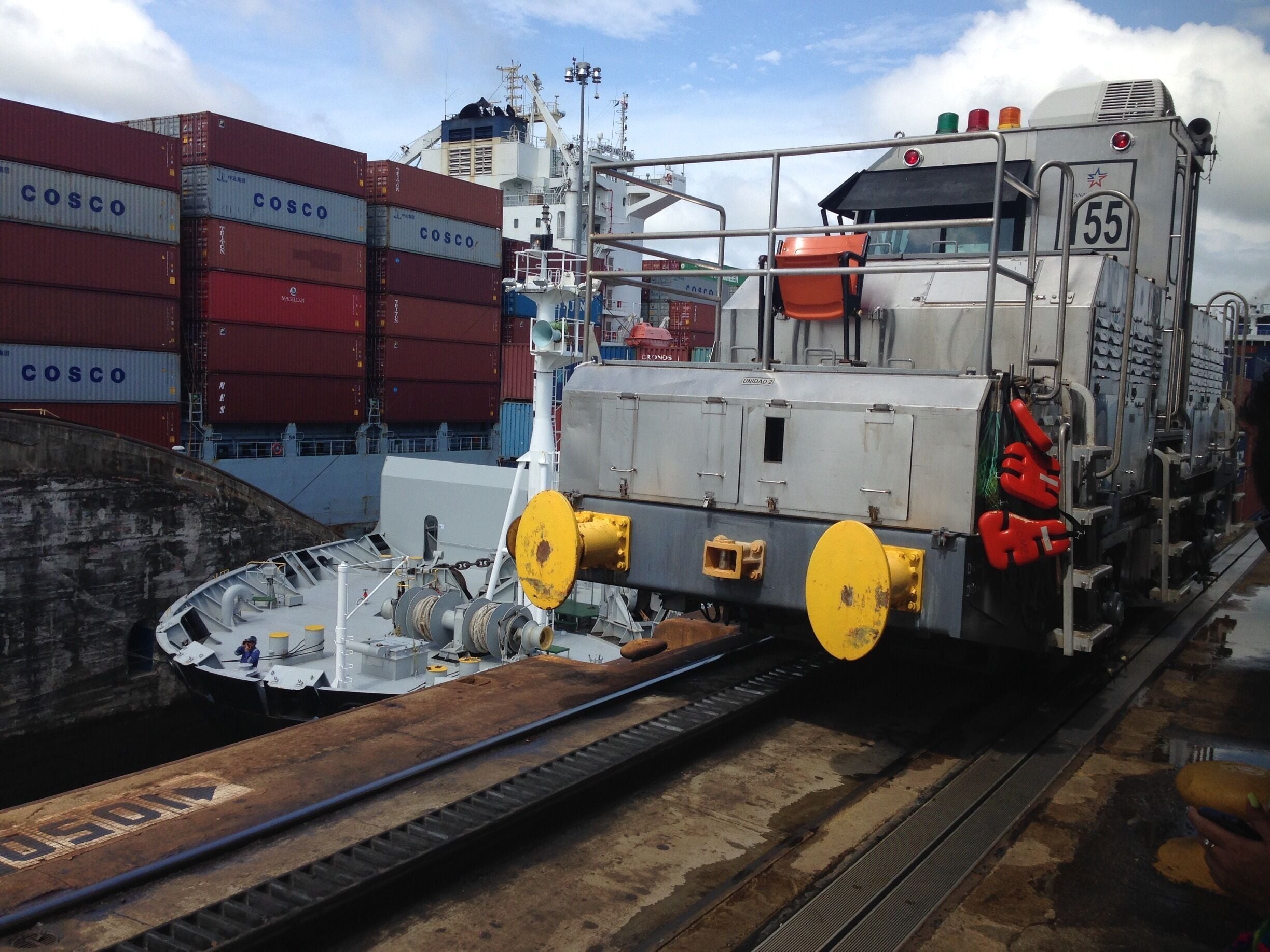 Gatun Gates. Canal do Panamá em dezembro de 2014