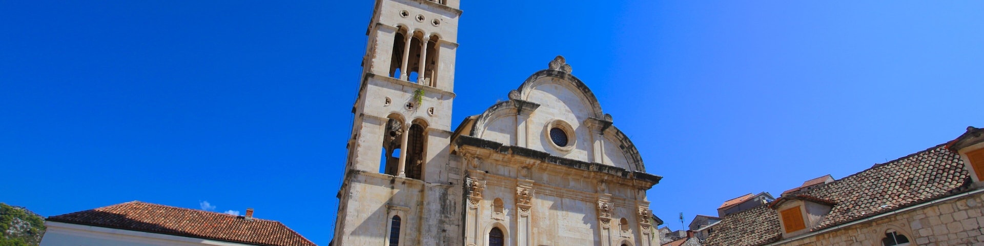 Hvar showing a church or cathedral and heritage elements