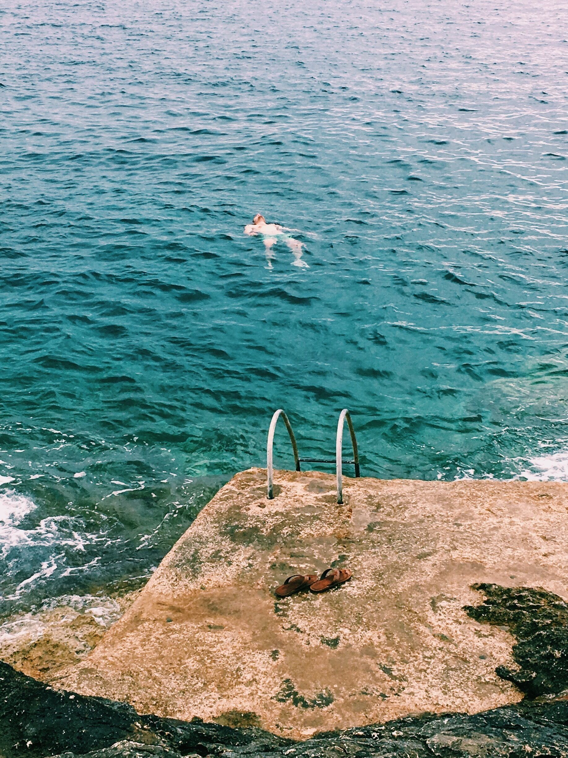 Stumbled upon these hidden spots to swim and it was so quiet and beautiful #lifeatexpedia