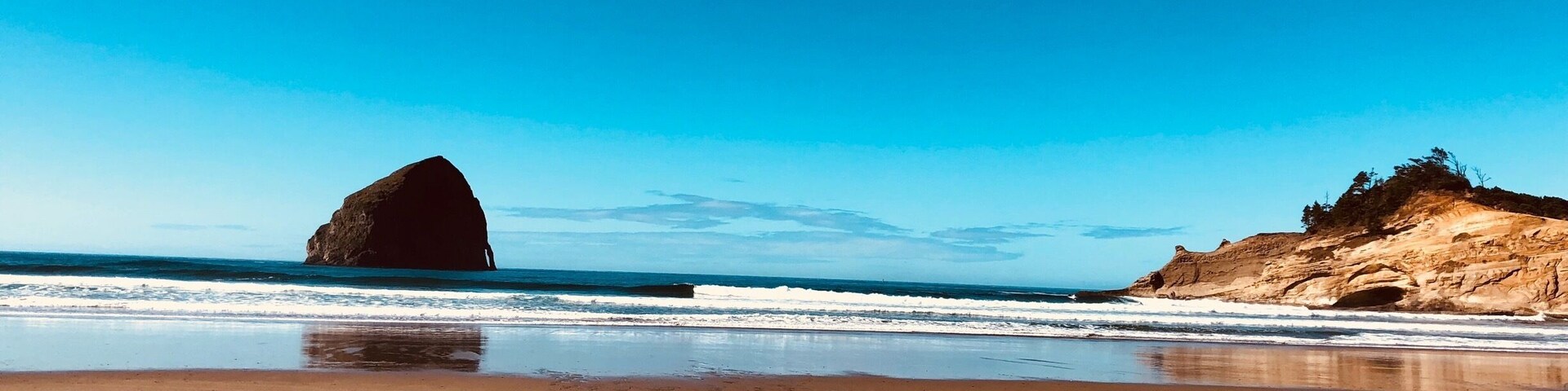 Beautiful day on the beach at Cape Kiwanda in Pacific City today.
