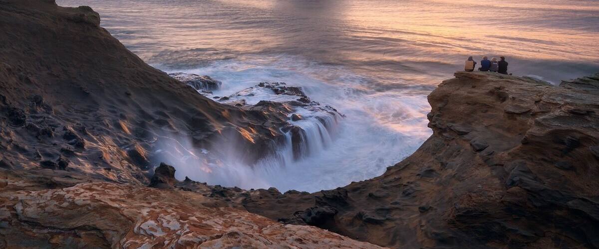 Oregon has some of the most beautiful coastline on the planet, and Cape Kiwanda is one of my favorite spots along that coast. #trovember