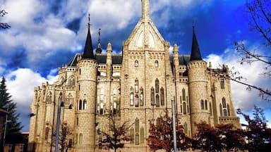 Gaudi's palace in Astorga. One of the few works he did outside of Catalunya. Hidden away inside a small yet charismatic town, known for its long existence along the Camino de Santiago. A must see while you are in Castilla y Leon. #Gaudi #Astorga #CastillayLeon #2014