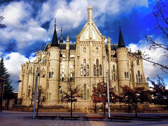 Gaudi's palace in Astorga. One of the few works he did outside of Catalunya. Hidden away inside a small yet charismatic town, known for its long existence along the Camino de Santiago. A must see while you are in Castilla y Leon. #Gaudi #Astorga #CastillayLeon #2014