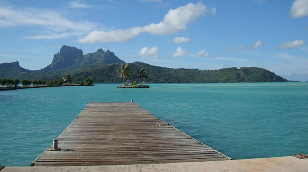 this is what I call: Outside the airport...