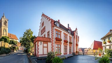 Sankt Jakobus Kirche, Rathaus, Pfullendorf, Baden-Württemberg, Deutschland