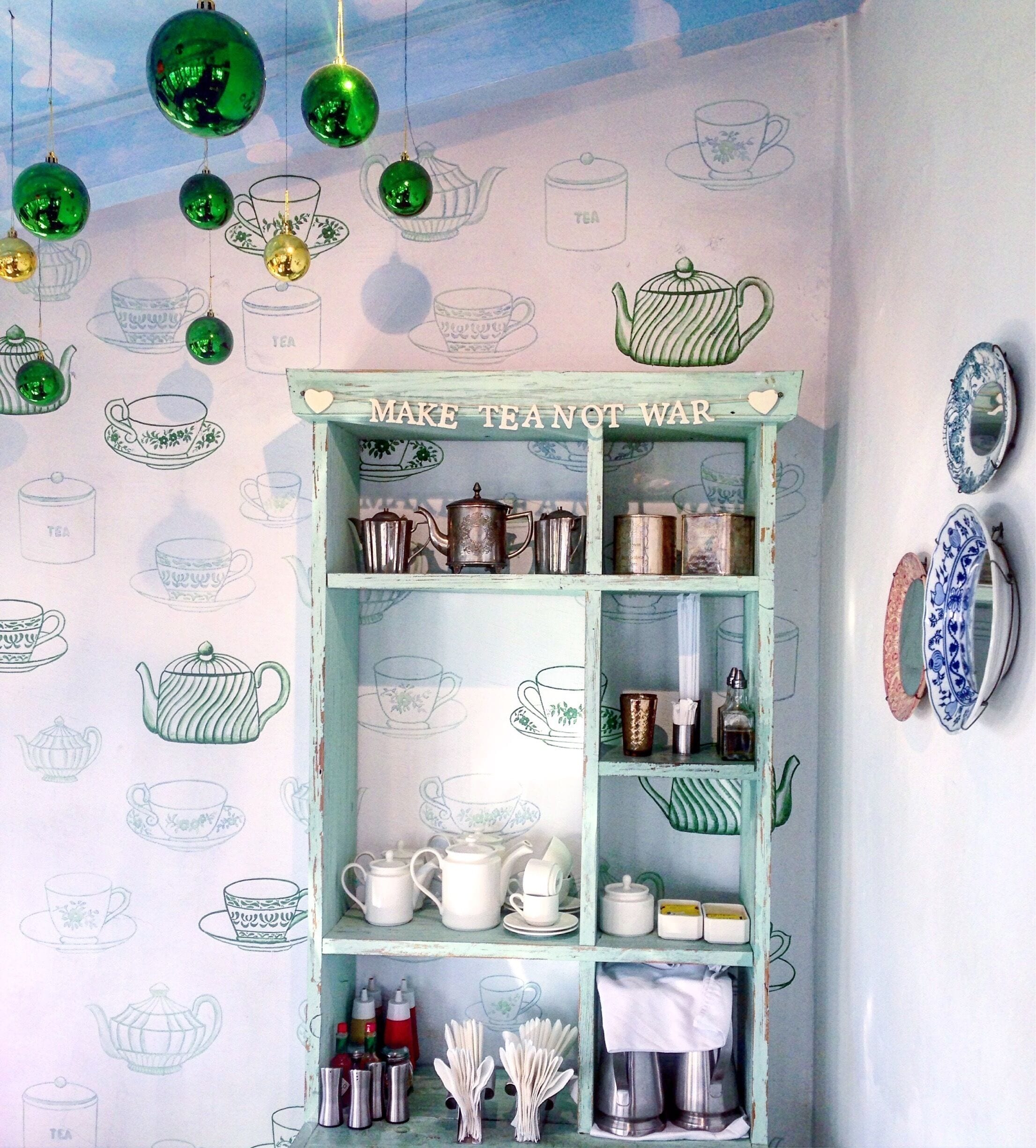 Beautiful place to unwind and take a break up in the mountains. Amidst oak and rhododendron forest sip in the bespoke tea and relax. 