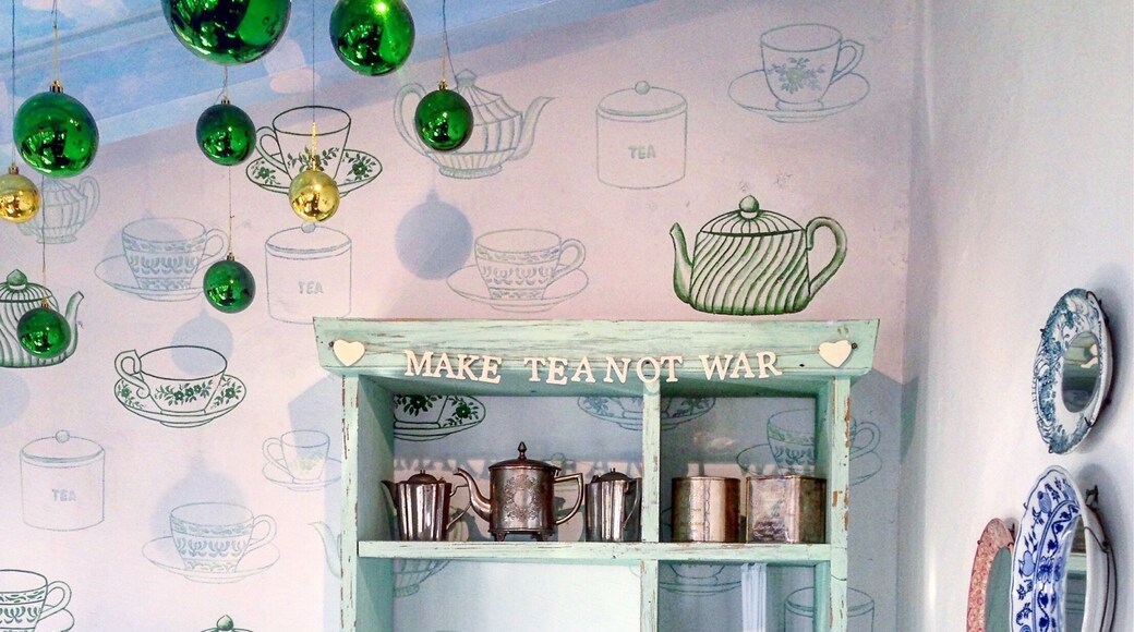 Beautiful place to unwind and take a break up in the mountains. Amidst oak and rhododendron forest sip in the bespoke tea and relax.