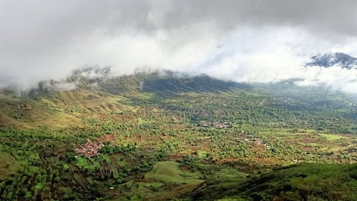 Today morning at panchgani.⛅🌤️❤️⛅🌞🌝🌍😍😀💯😔☁️🌧️😄⛈️🌨️🌦️