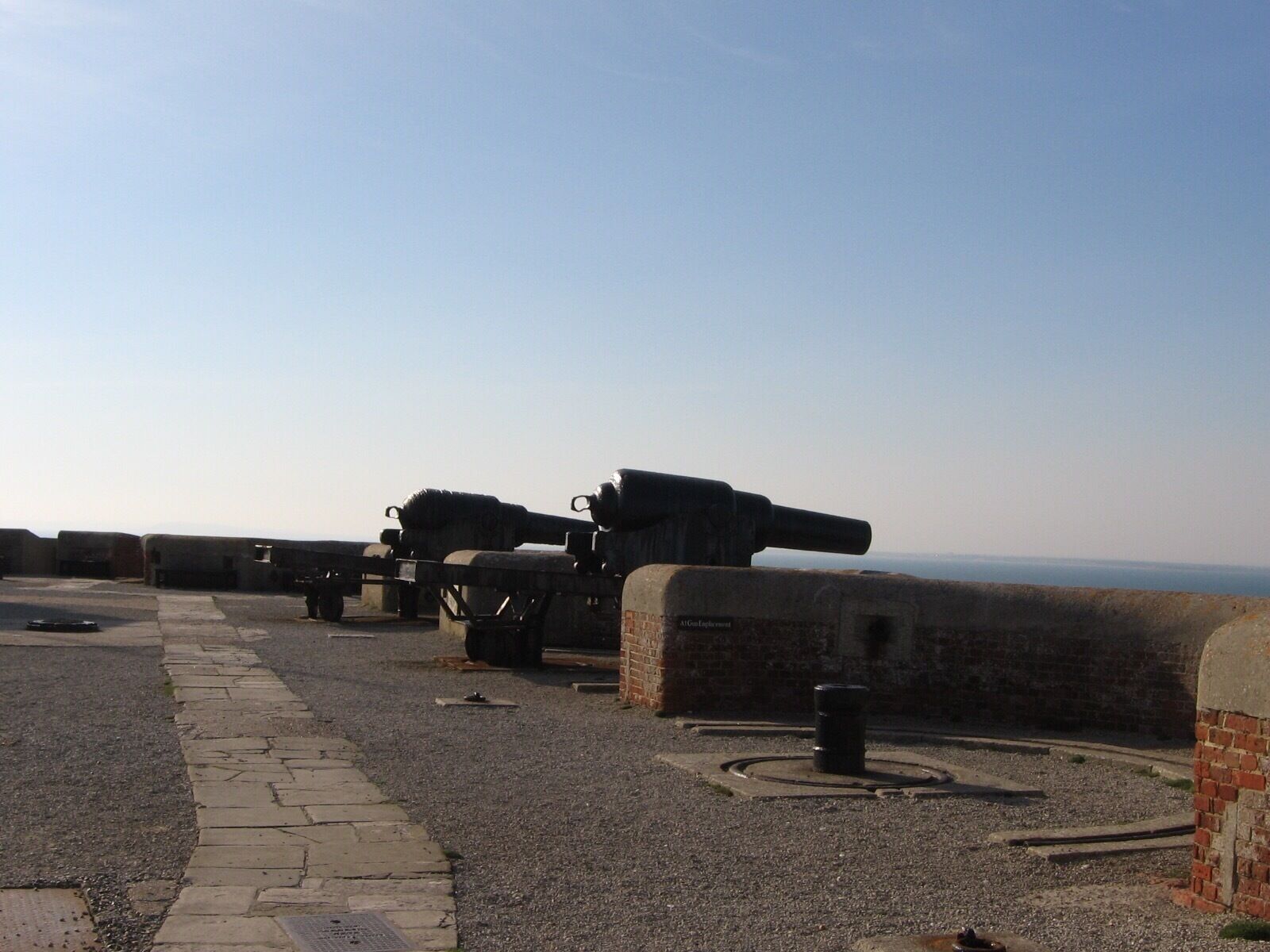 Old cannons overlooking the sea... pretty fascinating
