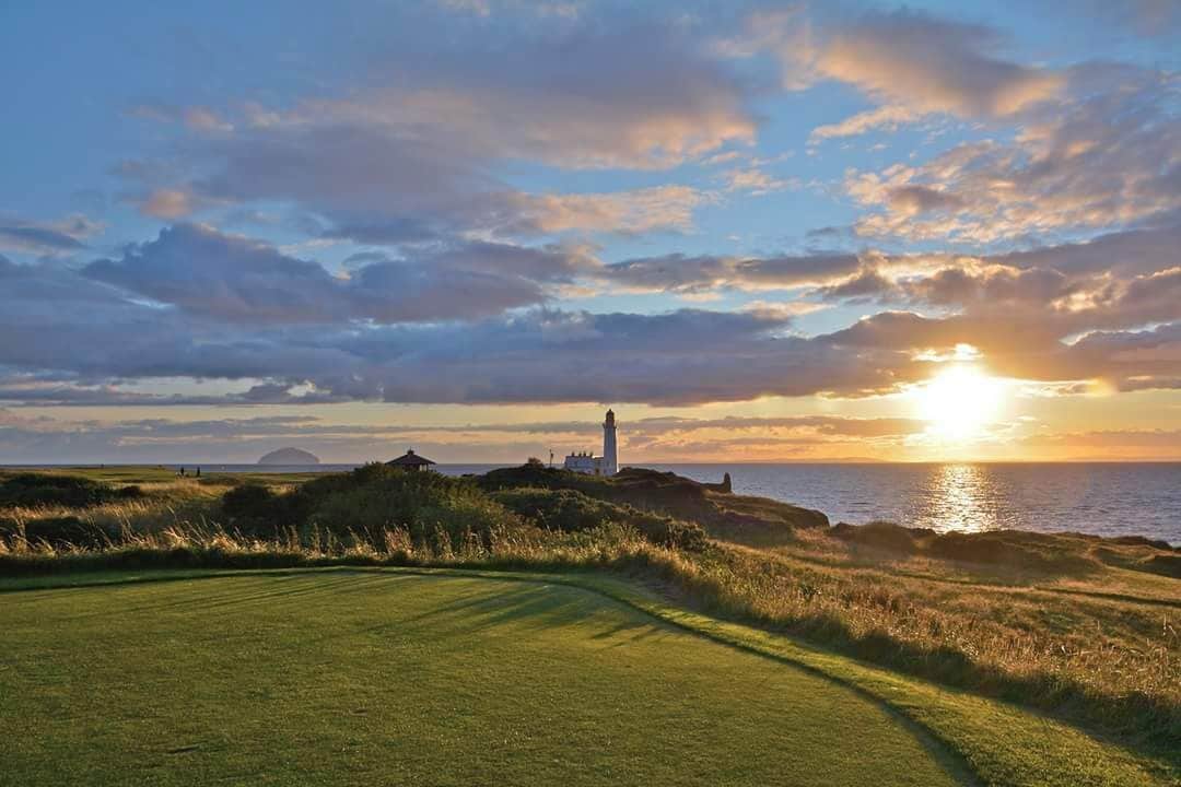 If the weather is good, there are always beautiful images to capture in Scotland.
Lovely summer sunset at Turnberry with Alisa Craig in the background.
#lighthouses
#Outdoors