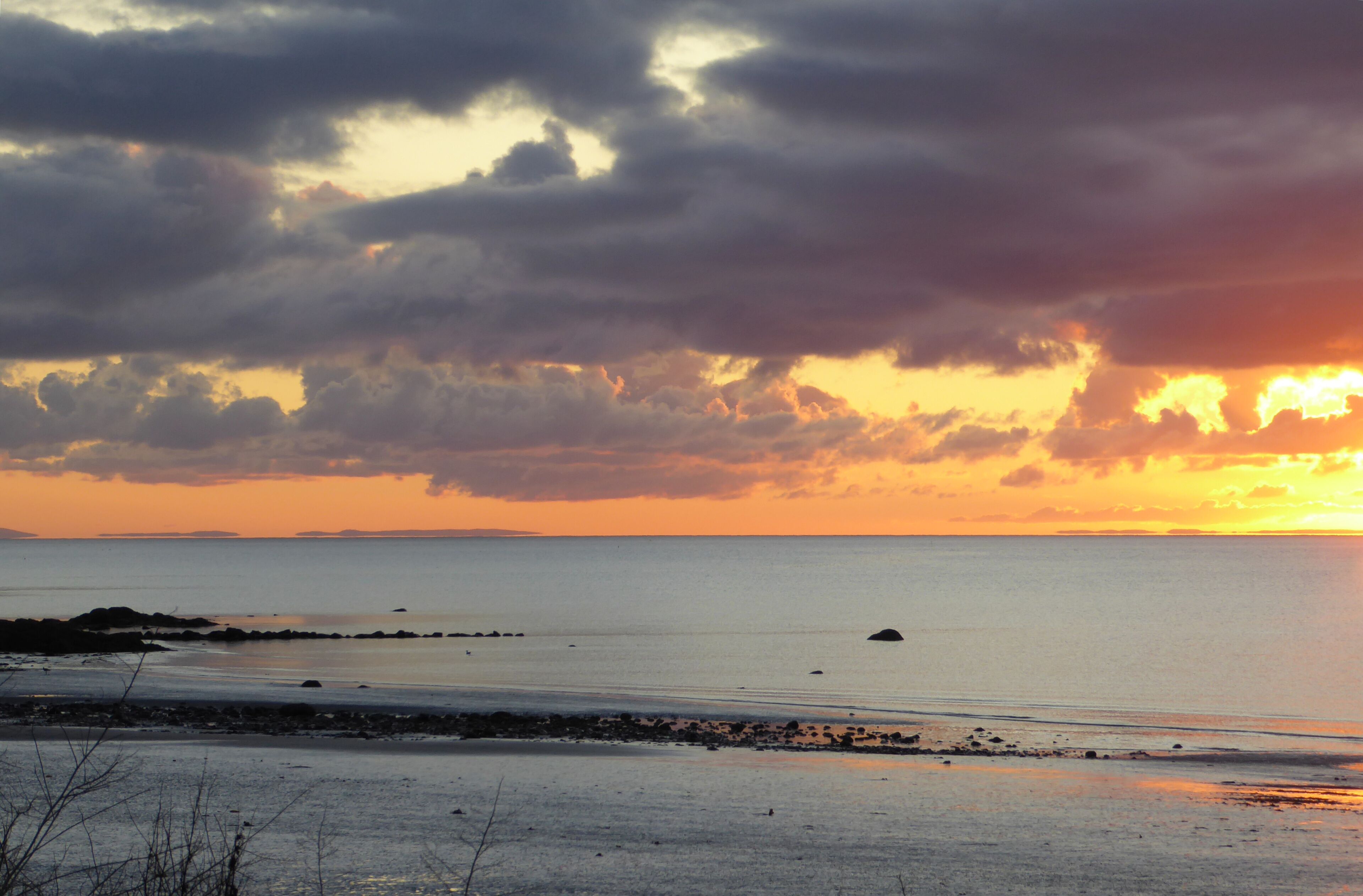 Sonnenuntergang vor Schottlands Küste