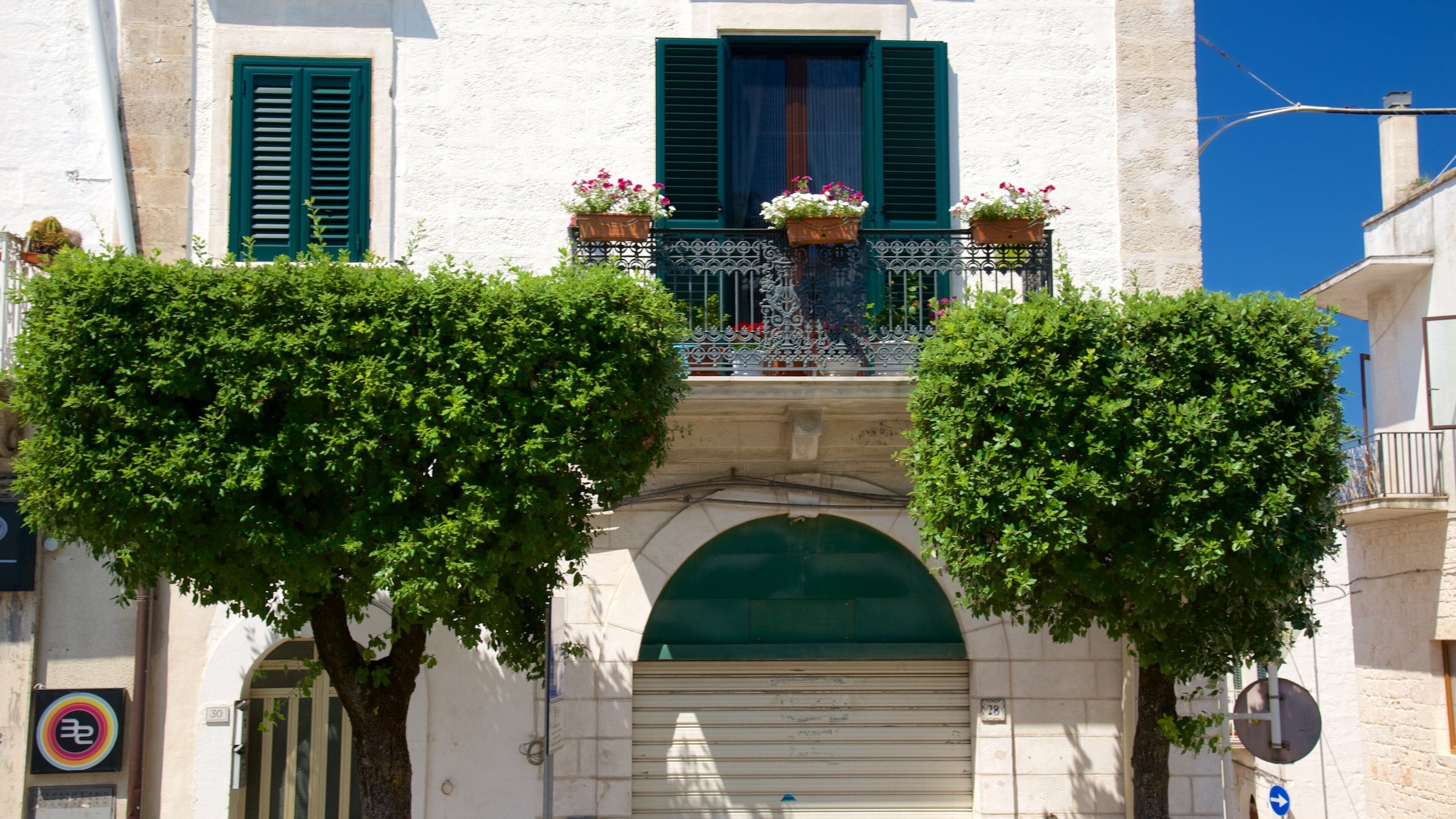 Brindisi featuring a house
