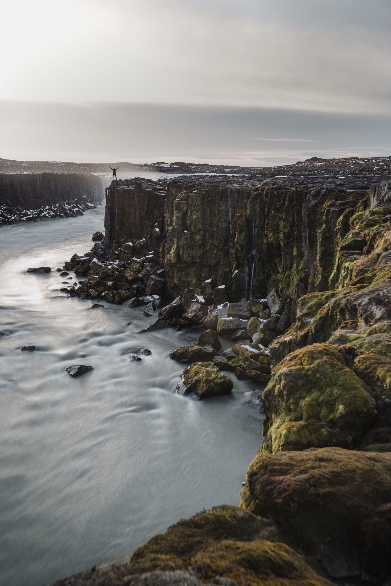 Selfoss was one of my favorite waterfalls in Iceland. Before we even reached the massive falls, I was totally blown away by the beauty. 
#iceland
#greatoutdoors
#travel
#adventure
#travelphotographer
#waterfall