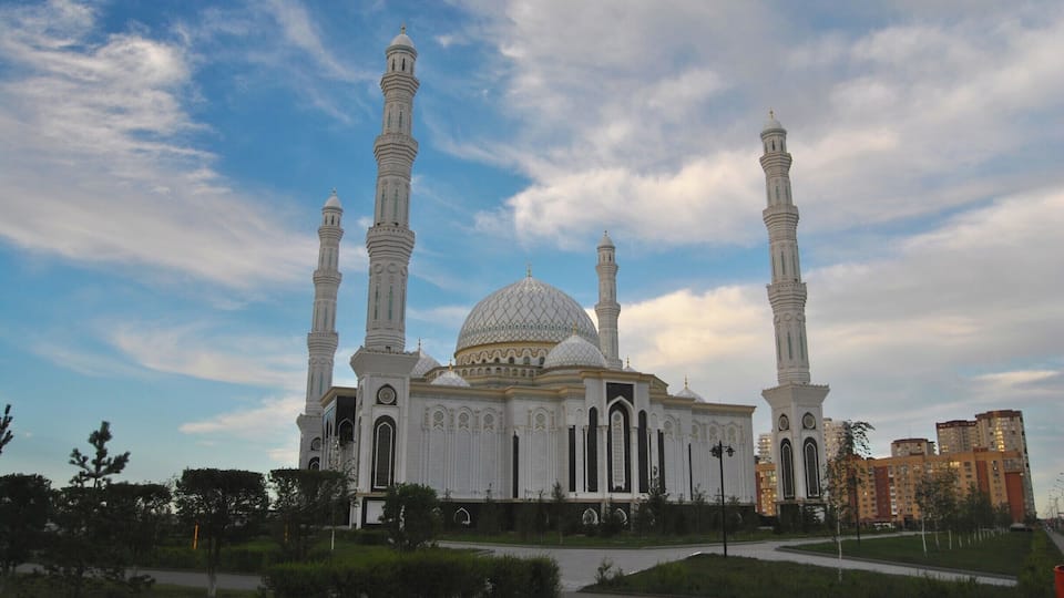 The Hazrat Sultan Mosque is located near the Palace of Peace and Reconciliation and the National Museum.