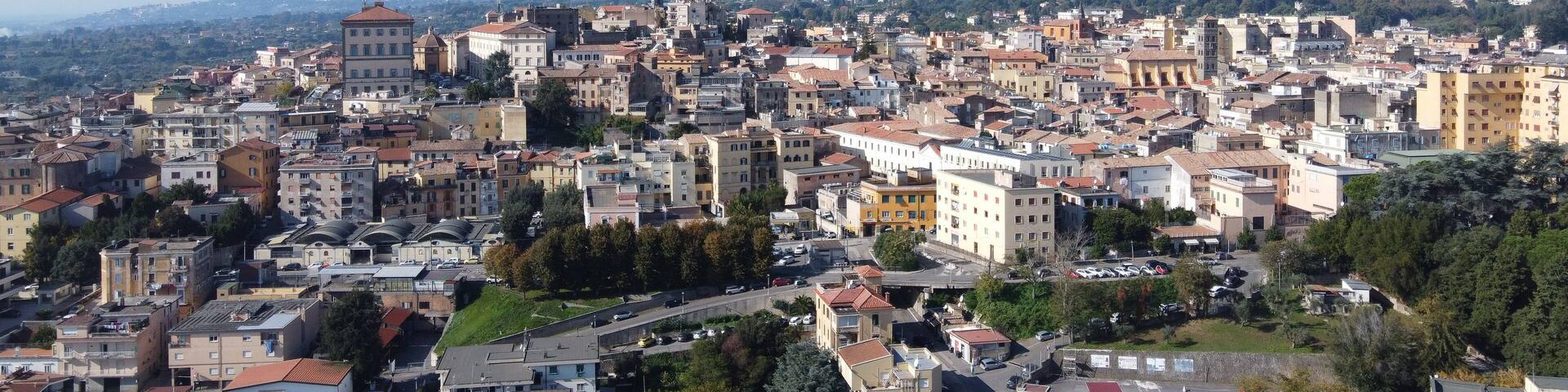 Immagine aerea del centro storico di Velletri.