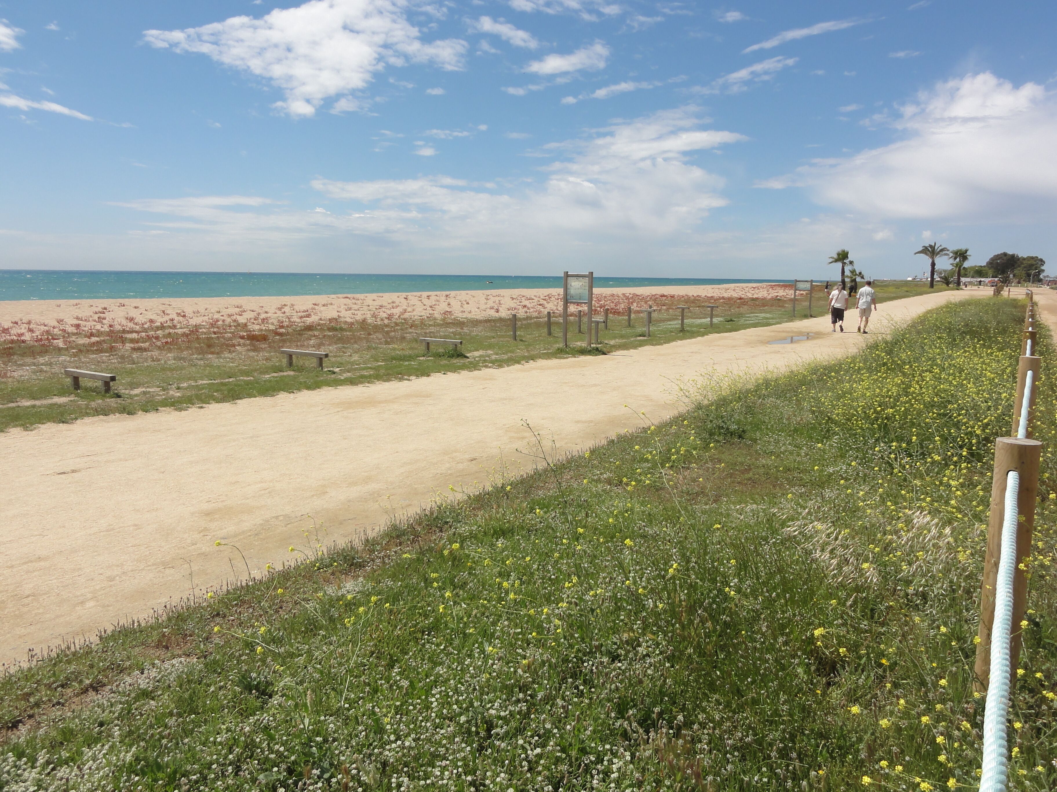 This is a a photo of a beach in Catalonia, Spain, with id: