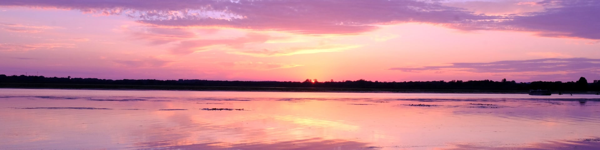 Colorful Sunset Tichigan Lake Waterford Wisconsin