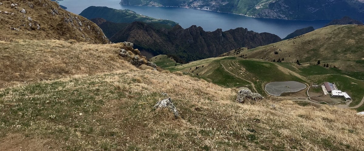 Iseo Lake from the top of Monte Guglielmo (called Also "the golém")
#trekkin #iseo #peak #alps #nature #freedom #landscape