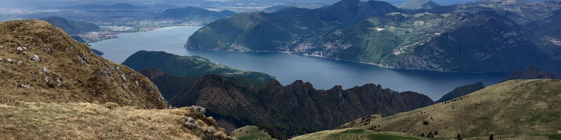 Iseo Lake from the top of Monte Guglielmo (called Also "the golém")
#trekkin #iseo #peak #alps #nature #freedom #landscape