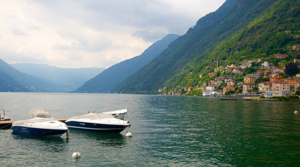Argegno mostrando baia e porto, vista della costa e località costiera