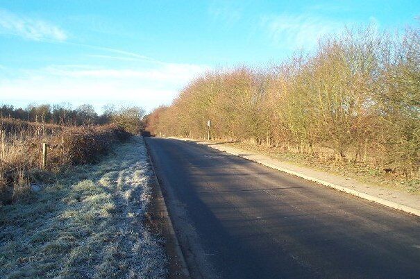 Chandler's Cross: Fir Tree Hill. Fir Tree Hill is the name of the road, viewed looking westwards towards Chandler's Cross.