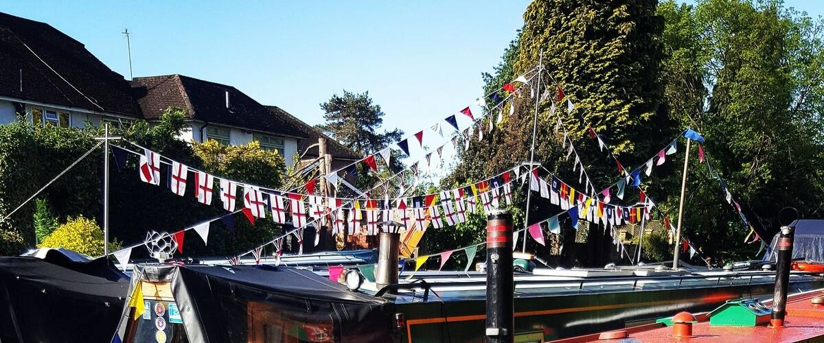 Rickmansworth Festival this weekend. Held in the Aquadrome & on the Canal Towpath from Batchworth to Stocker's Locks. Traditional narrow boats, music, craft & food stalls.