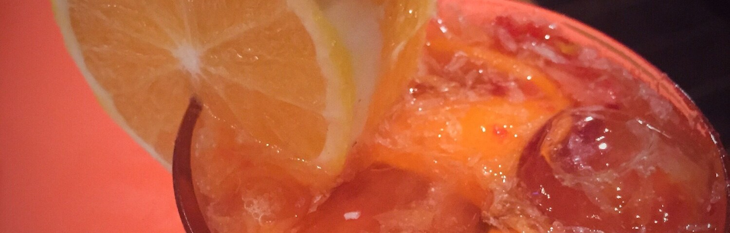 The caipirinhas at Macaxeira are something very artsy, indeed.
This was passion fruit and strawberry-flavoured (if I remember well; it was my boyfriend's) and mine had fresh cashew in it.
#delicious