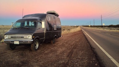 Sometimes stranded is a beautiful place to be. A reminder that even when the journey doesn't go like you'd expected (and they rarely do), its still a grand journey and the unexpected is often more beautiful than you could have ever imagined. #roadtrip #alwaysexplore